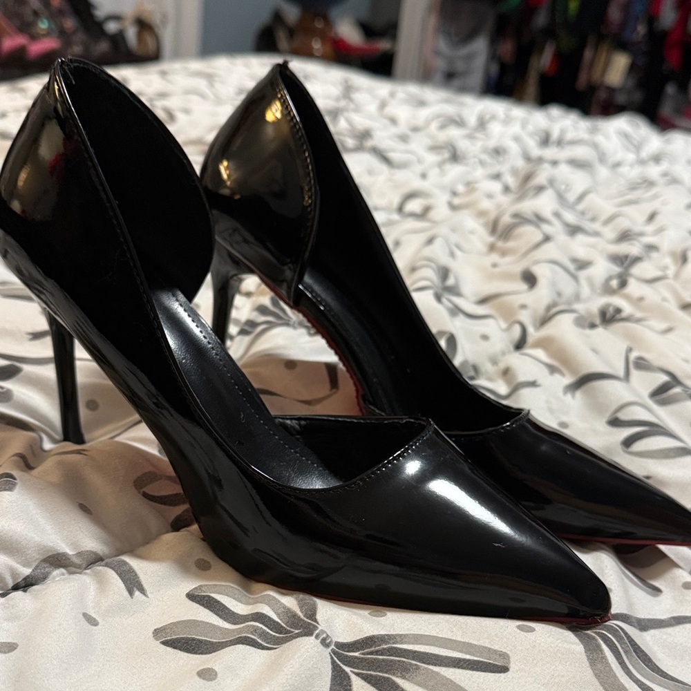 Elegant Black Patent Leather Women's Heels
